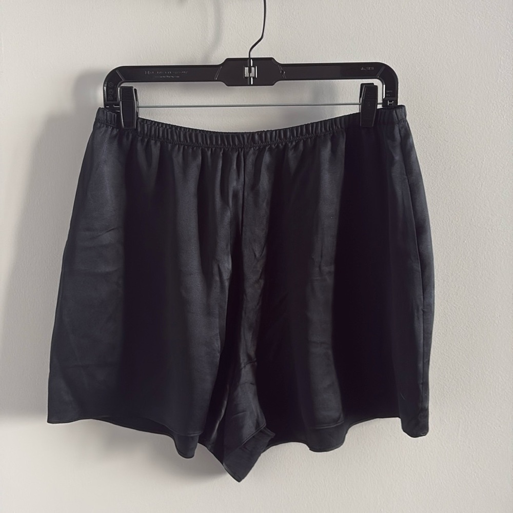 Vince Silk black short